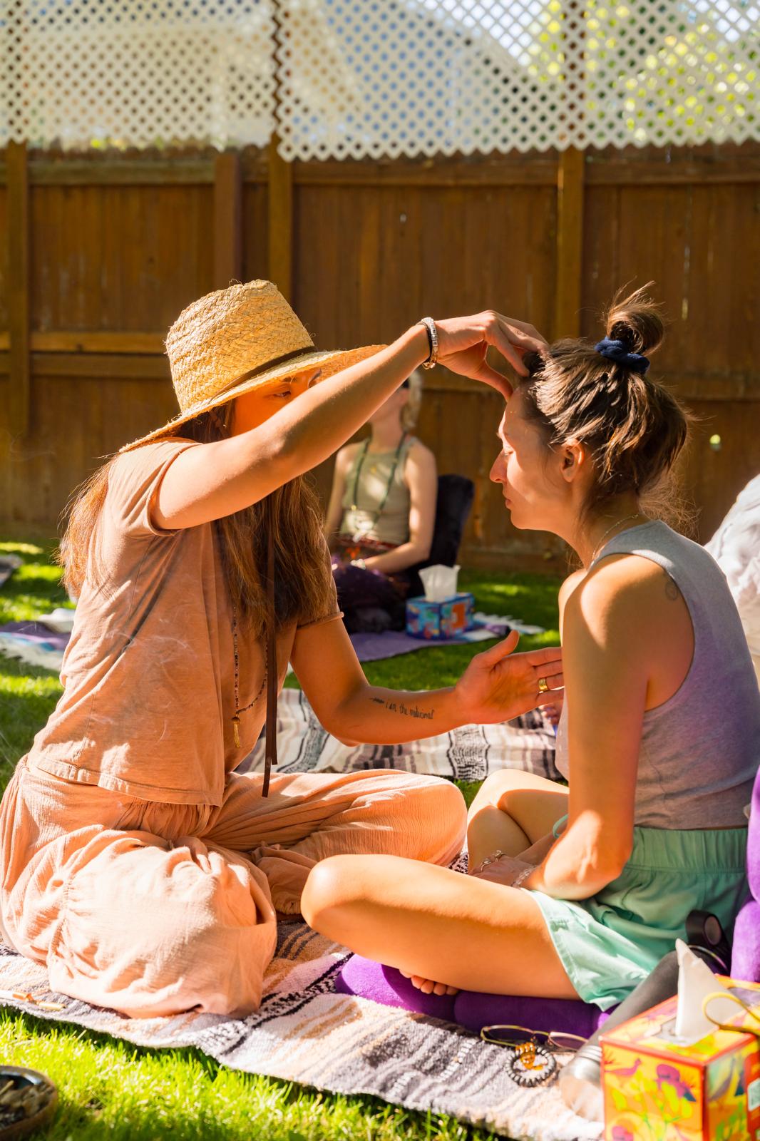 Kels preparing Hapé medicine